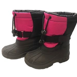 Skadoo snow boots girls size 9 girls pink/black